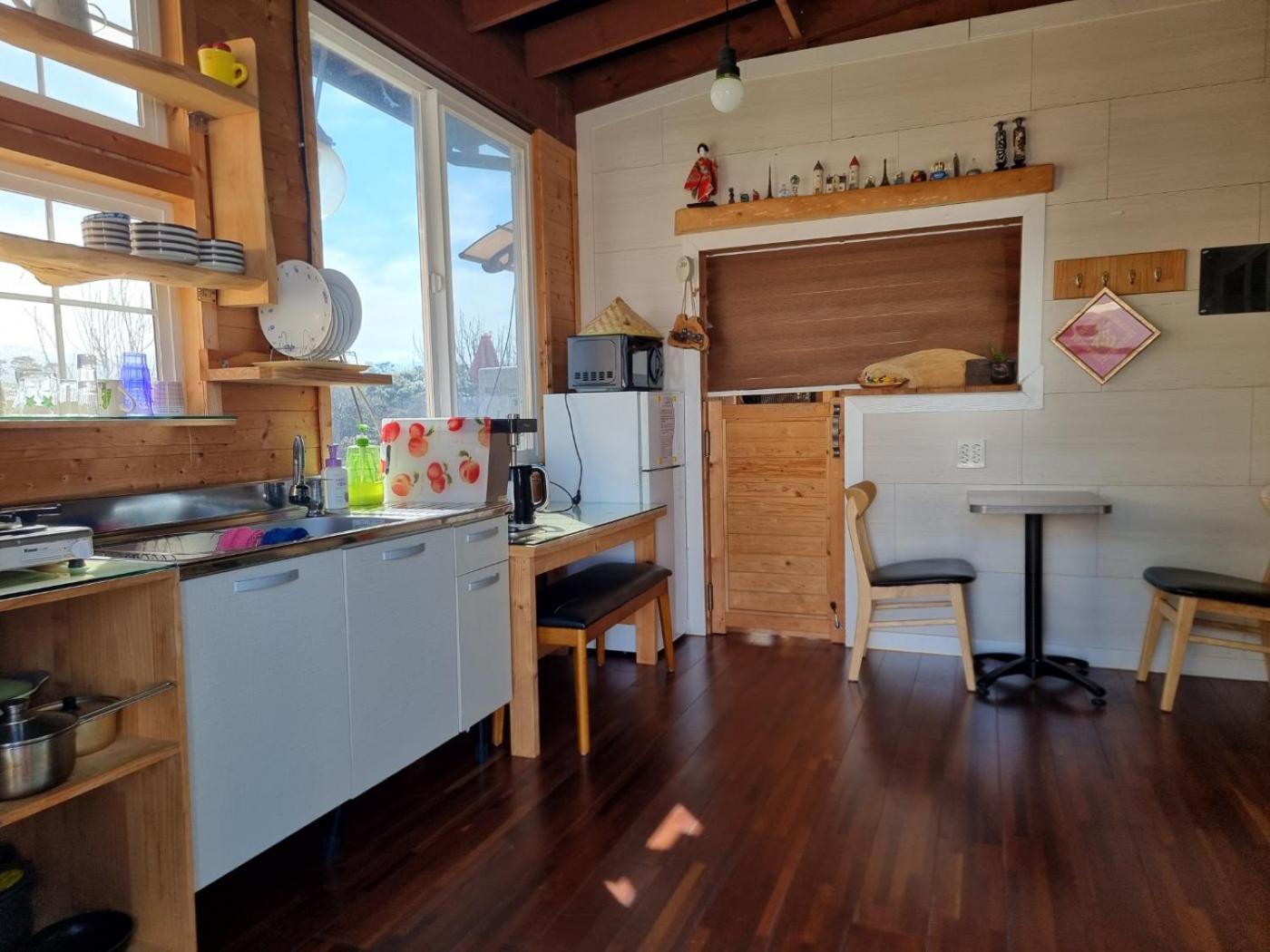 Tree House Guesthouse Jeju Exterior foto