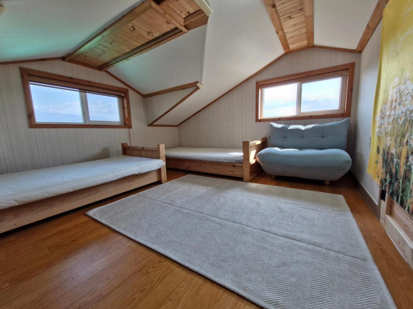 Tree House Guesthouse Jeju Exterior foto